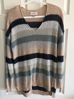 Knox Rose Striped V-Neck Sweater in Beige, Navy and Green